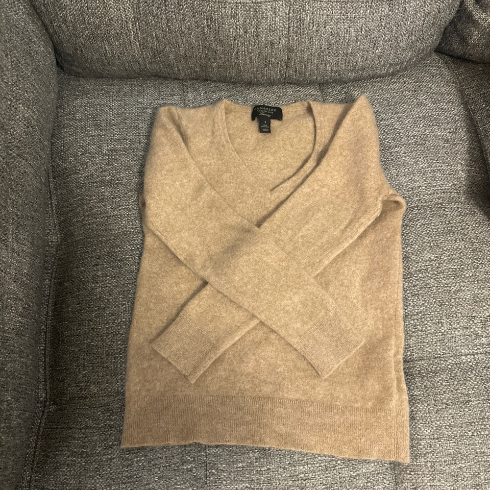 Cashmere Charter Club Luxury 100% Cashmere Camel Color Size S